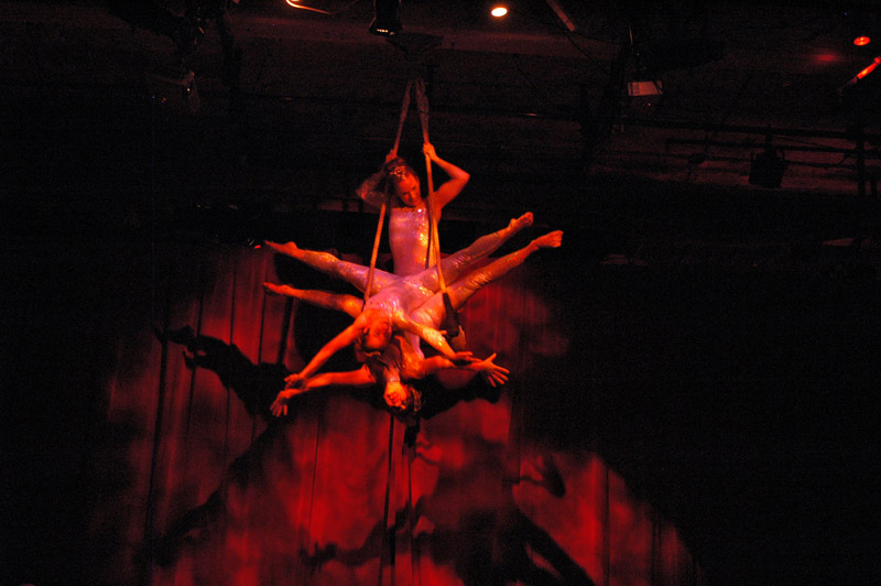 suspended cirque